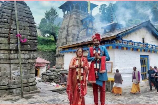 Snowfall wedding at Triyuginarayan Temple Rudraprayag Uttarakhand