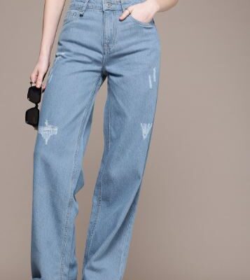 026 में लो-राइज़ जींस की वापसी: वाई2के फैशन ट्रेंड फिर चर्चा में