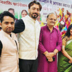 महिला दिवस पर आयोजित नारी शक्ति सम्मान समारोह और हास्य कवि सम्मेलन का मंचीय दृश्य