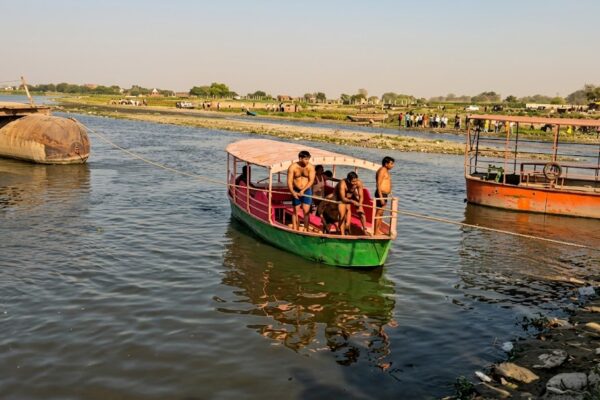 वृन्दावन नाव हादसा: य