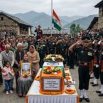 मैं पापा की नन्ही परी" एक भावुक हिंदी कविता है, जिसमें शहीद सैनिक की बेटी अपने पिता के बिछड़ने का दर्द, माँ की पीड़ा और अपने अनकहे भावों को मार्मिक शब्दों में व्यक्त करती है।