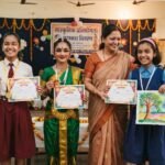 बुरहानपुर की प्रतिभाशाली बच्चियों को उपलब्धियों के लिए सम्मानित करते हुए।